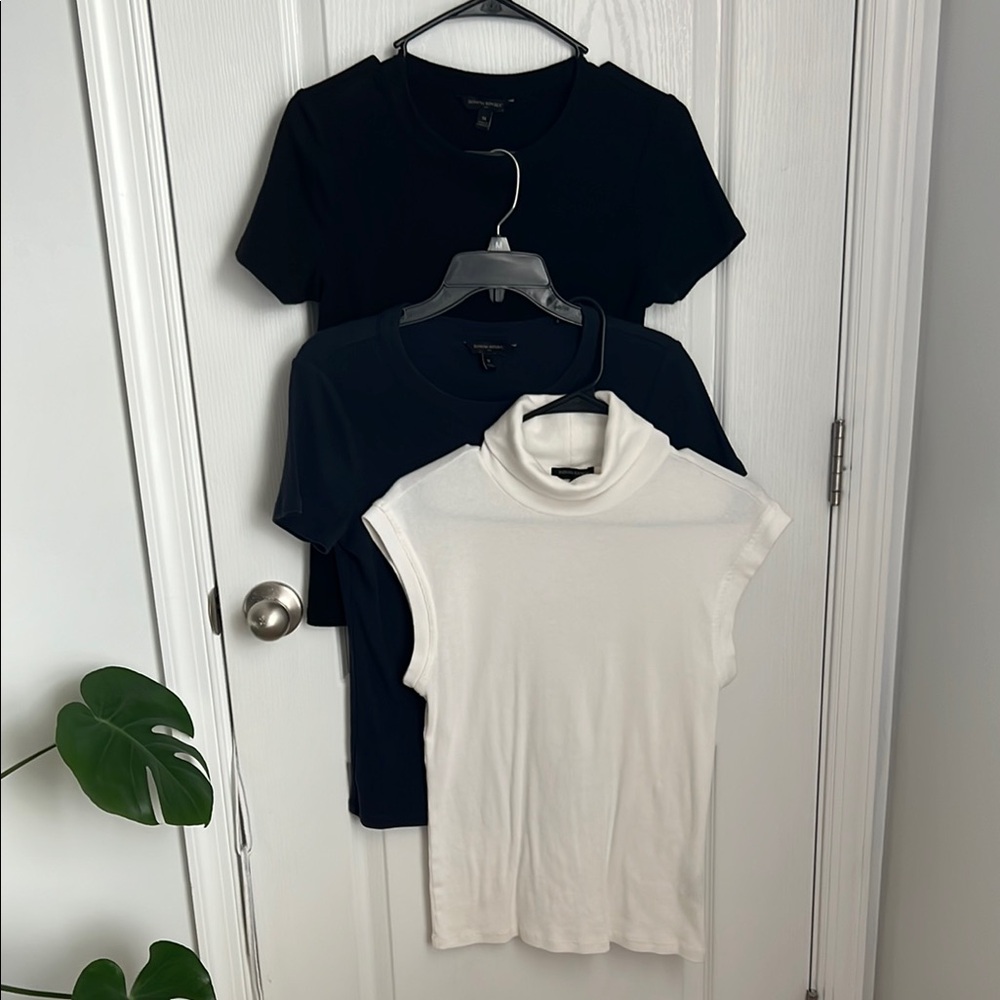 Banana Republic Medium Womens set of 3 Ribbed Tees Tops
